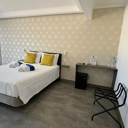 Vila Fuzeta Bed&Breakfast לינה וארוחת בוקר פוסטה