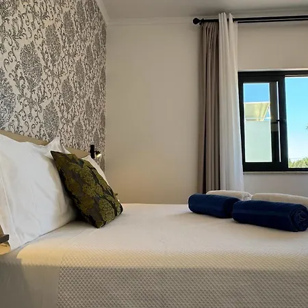 Vila Fuzeta Bed&Breakfast לינה וארוחת בוקר