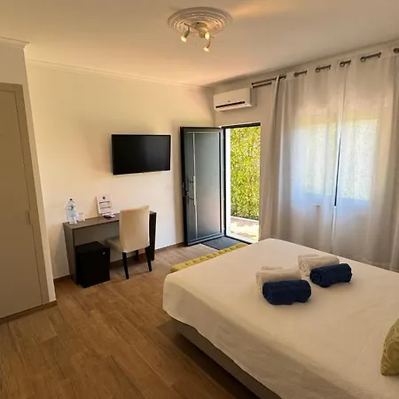 Vila Fuzeta Bed&Breakfast לינה וארוחת בוקר 4*