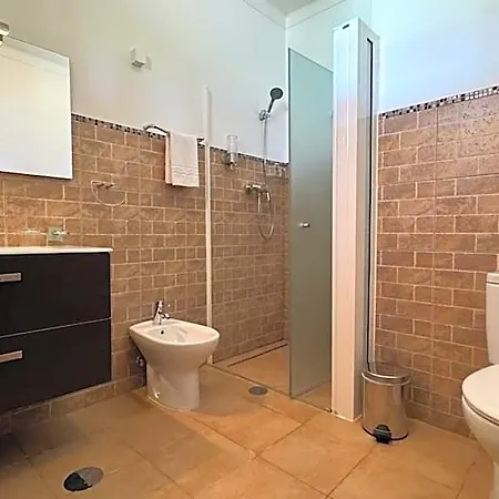 Vila Fuzeta Bed&Breakfast 4*